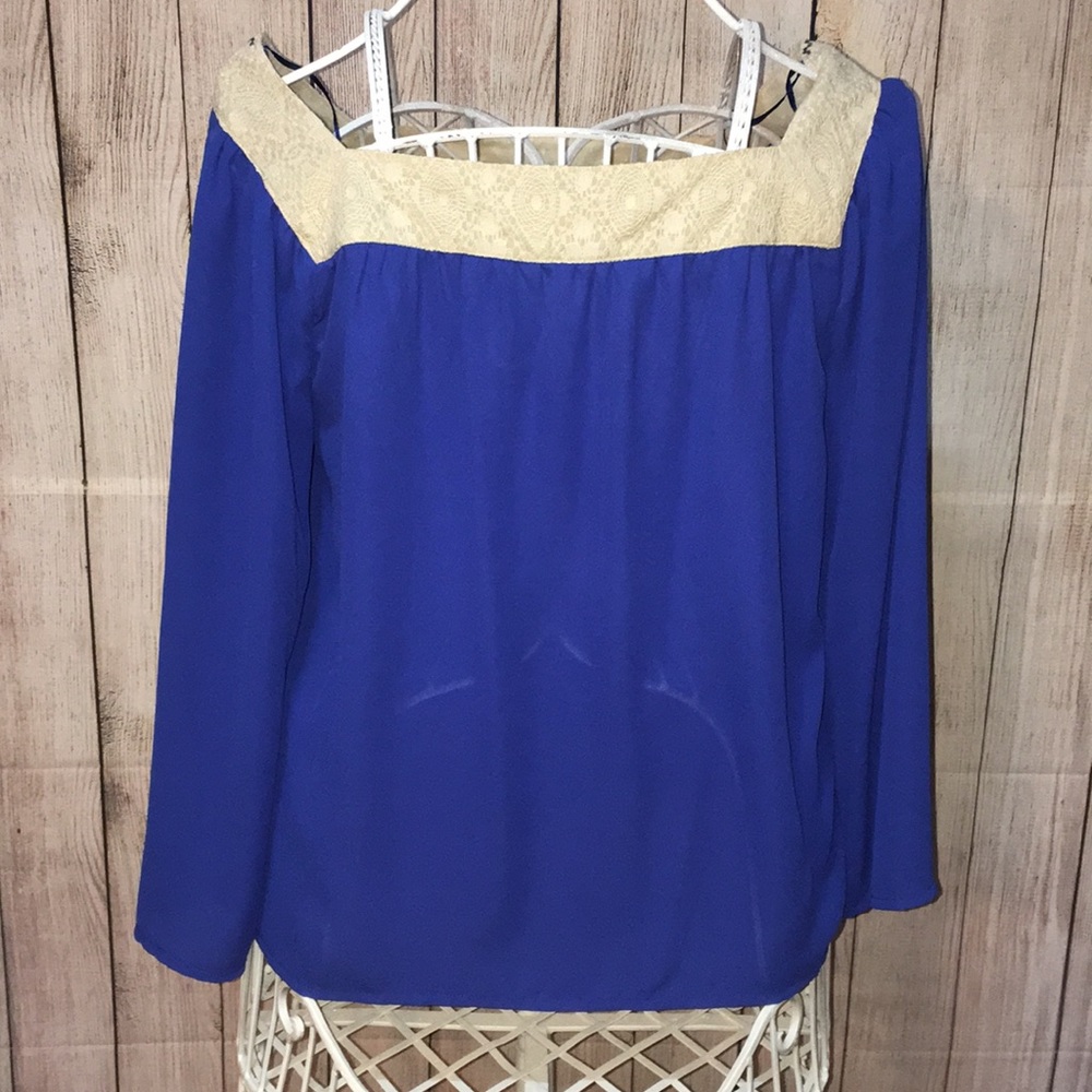 Embroidered Top - Picture 4 of 5